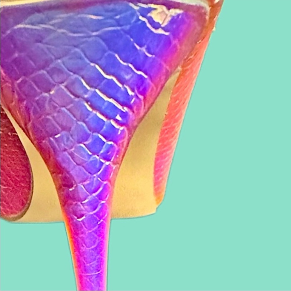 Holographic Stiletto Heels 🩷🩷🩷 - Picture 3 of 3